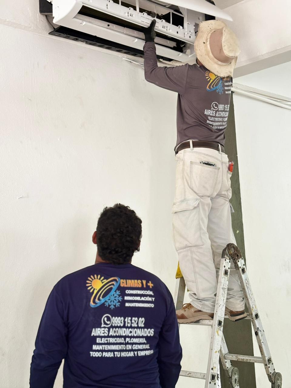 Mantenimiento de minisplit en interior